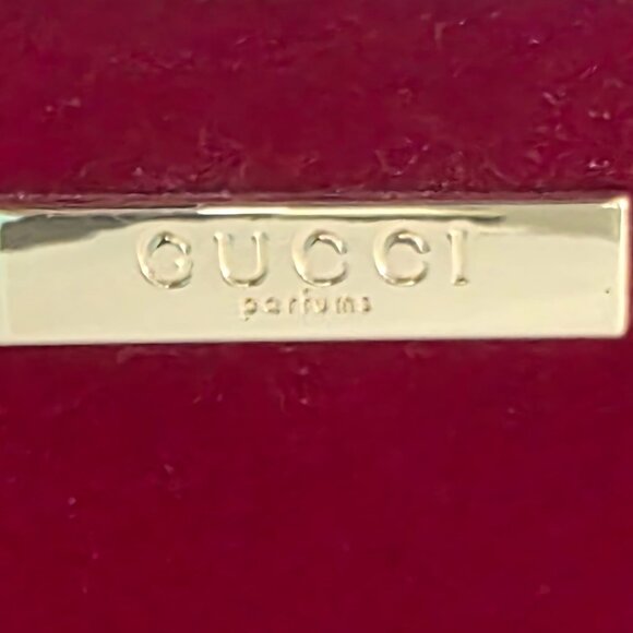 GUCCI COSMETIC /CLUTCH VELVET BAG -NWOT! - Picture 3 of 16
